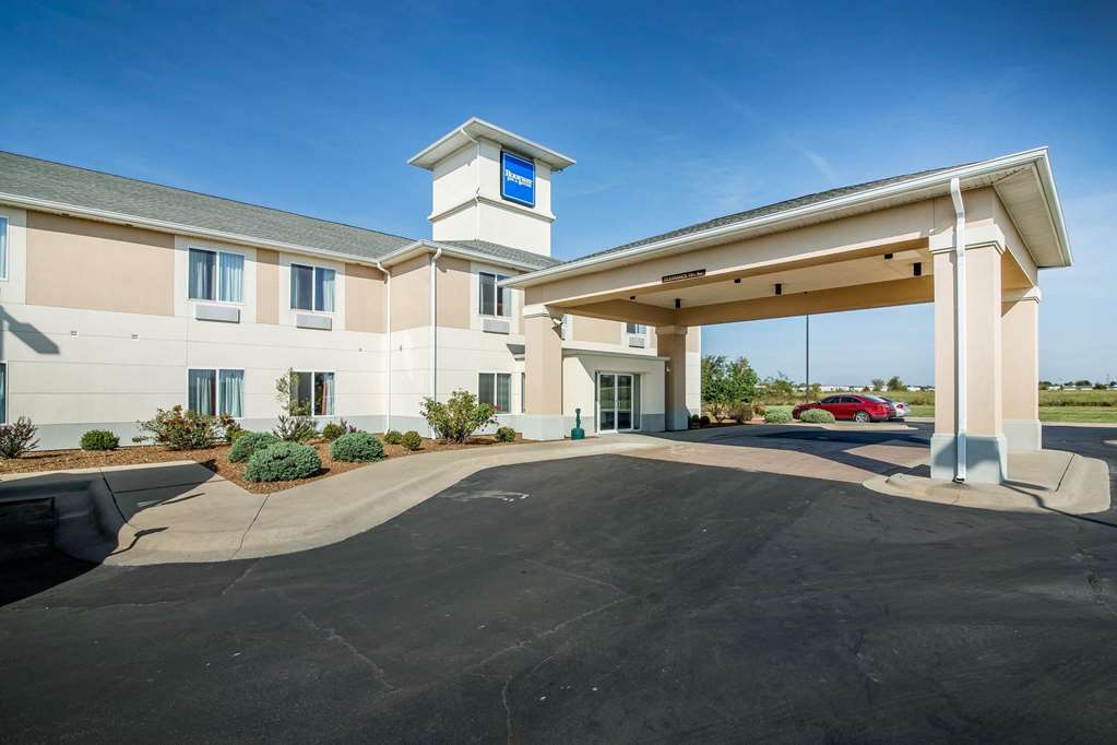 Quality Inn Parsons North Екстер'єр фото